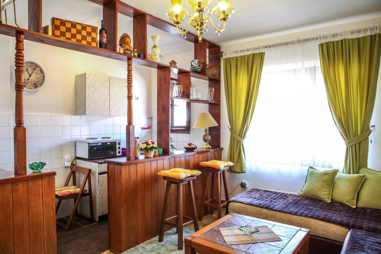 Apartment Dejan Cetinje Exterior foto